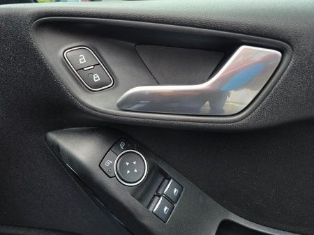 2019 Ford Fiesta - photo 19