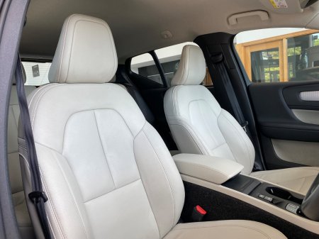 2020 Volvo XC40 - photo 8