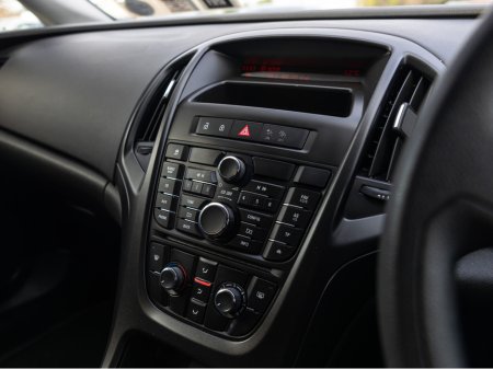 2014 Opel Astra - photo 14