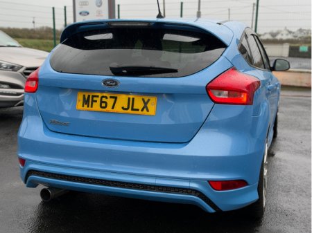2017 Ford Focus - photo 4