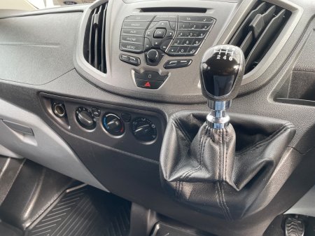 2017 Ford Transit - photo 23