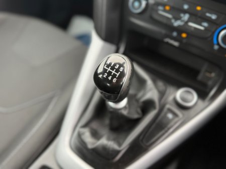2015 Ford Focus - photo 12