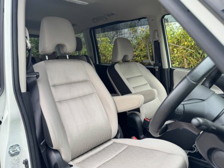 2017 Nissan Serena - photo 7