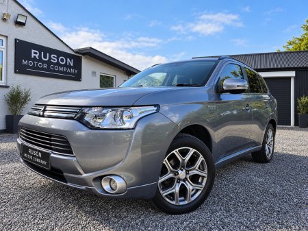 2015 Mitsubishi Outlander PHEV Intense+