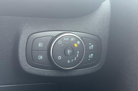 2020 Ford Fiesta - photo 28