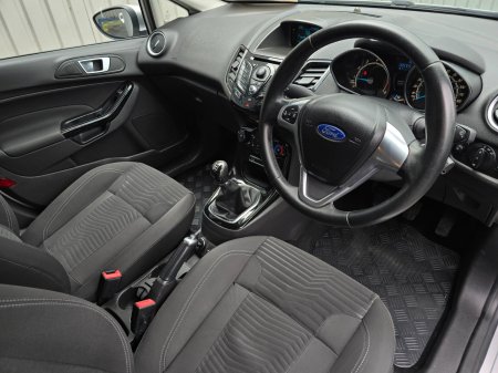 2014 Ford Fiesta - photo 8