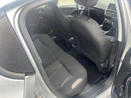 2014 Peugeot 208 - photo 9