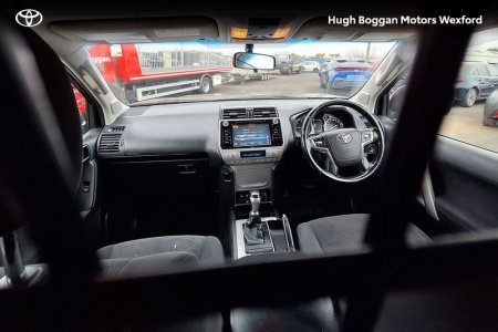 2019 Toyota Land Cruiser - photo 8