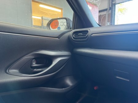 2021 Toyota Yaris - photo 18