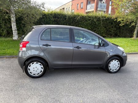 2010 Toyota Yaris - photo 11