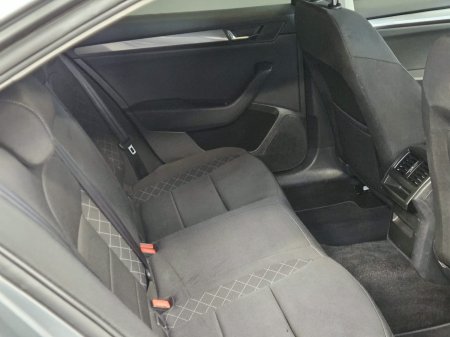 2018 Skoda Superb - photo 7