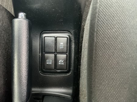 2015 Toyota Aqua - photo 20