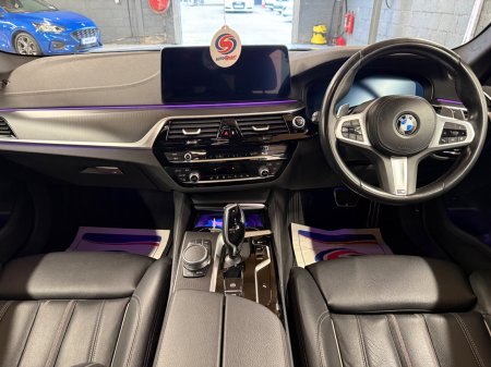 2022 BMW 5-Series - photo 13