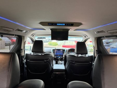 2019 Toyota Alphard - photo 16