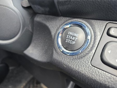 2017 Toyota Vitz - photo 15