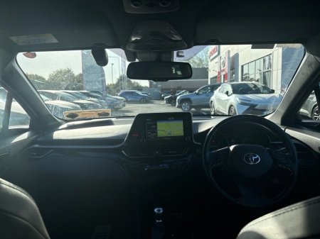 2022 Toyota C-HR - photo 8