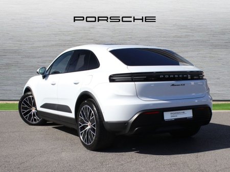 2026 Porsche Macan - photo 2