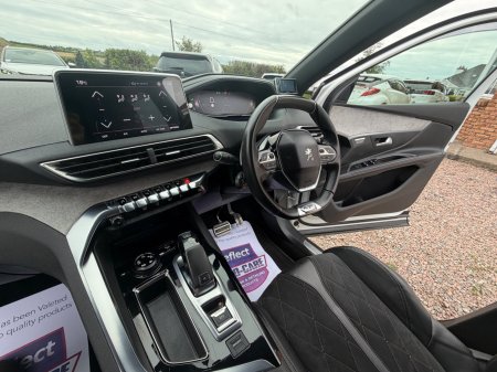 2017 Peugeot 5008 - photo 18