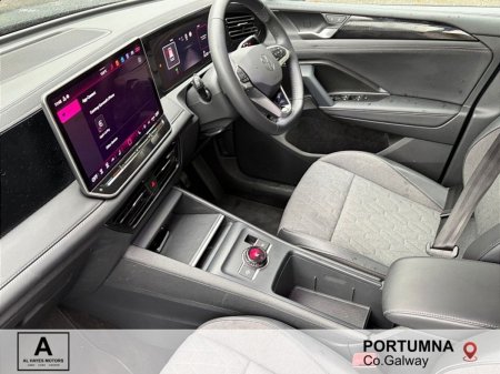 2025 Volkswagen Tiguan - photo 4