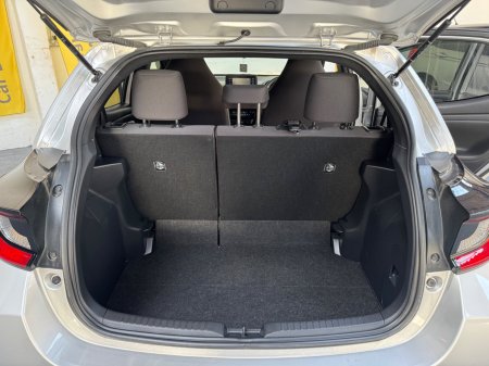 2021 Toyota Yaris - photo 17