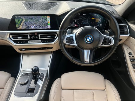 2021 BMW 3-Series - photo 9