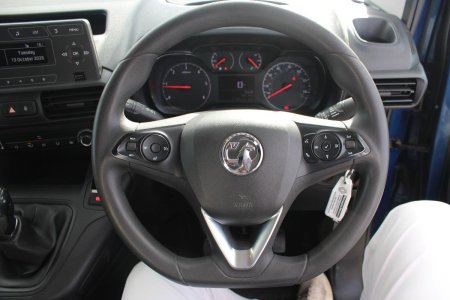 2020 Vauxhall Combo - photo 23