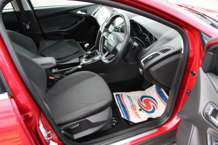 2018 Ford Focus - photo 11