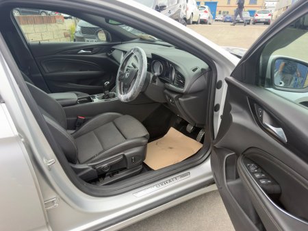 2017 Vauxhall Insignia - photo 10