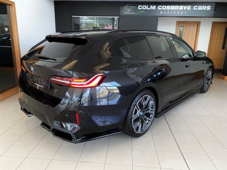 2025 BMW 5-Series - photo 5