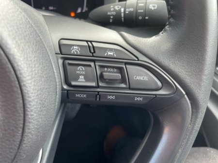 2025 Toyota Yaris Cross - photo 11