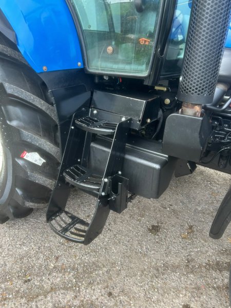 2008 New Holland T6080 - photo 23