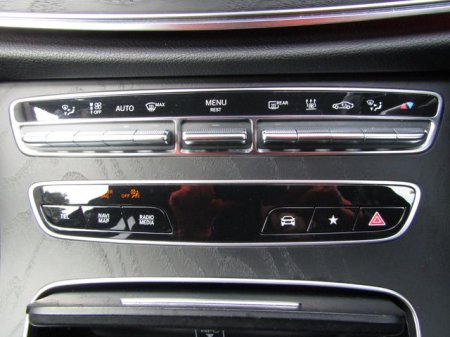 2022 Mercedes-Benz E-Class - photo 36