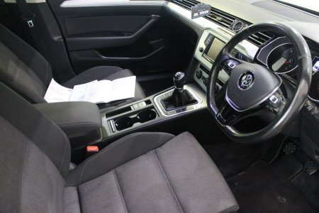 2016 Volkswagen Passat - photo 17
