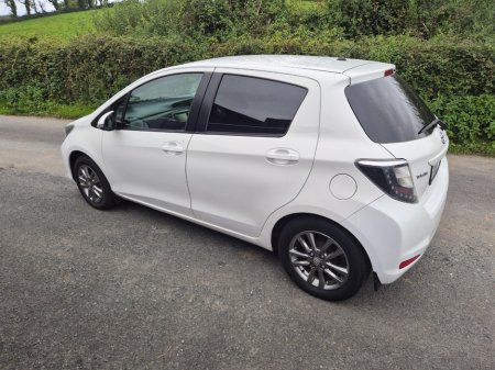 2014 Toyota Yaris - photo 6