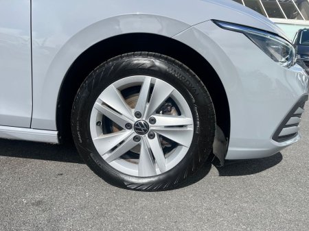 2024 Volkswagen Golf - photo 5