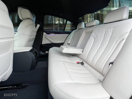 2020 BMW 5-Series - photo 18