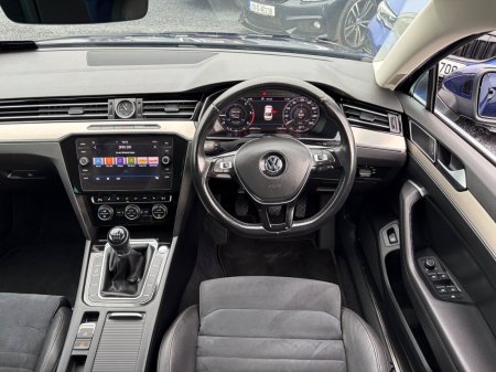2019 Volkswagen Passat - photo 14