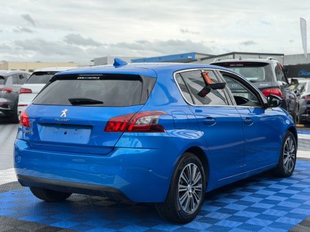 2021 Peugeot 308 - photo 7