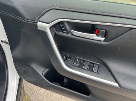 2020 Toyota RAV4 - photo 14