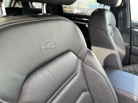 2024 Volkswagen Touareg - photo 24