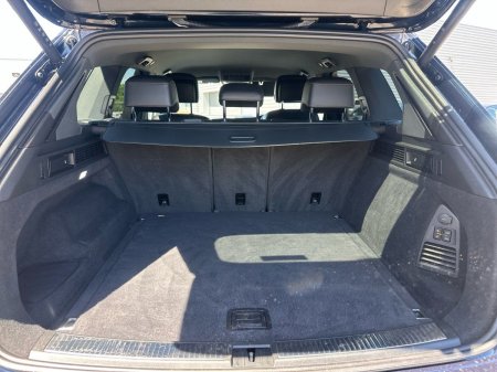2024 Volkswagen Touareg - photo 12