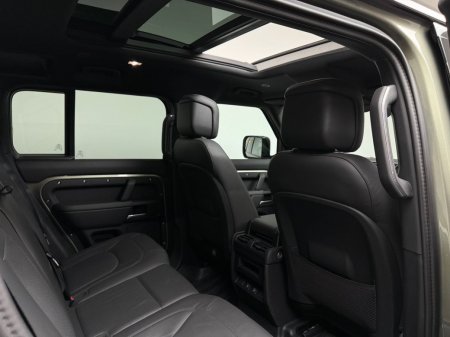 2025 Land Rover Defender - photo 11