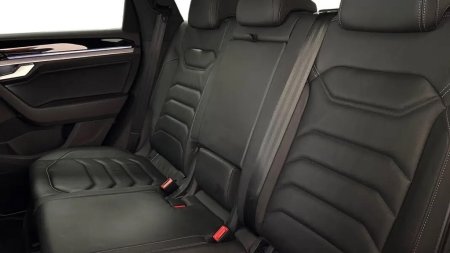 2023 Volkswagen Touareg - photo 6