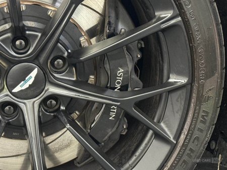 2025 Aston Martin Vantage - photo 26