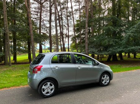 2010 Toyota Yaris - photo 7