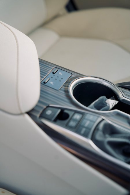 2017 Toyota Camry - photo 20