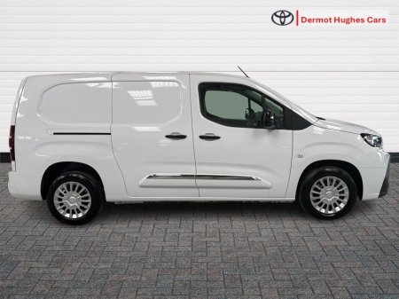 2026 Toyota Proace City - photo 3
