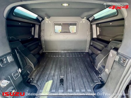 2025 Land Rover Defender - photo 24
