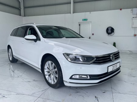 2019 Volkswagen Passat - photo 2
