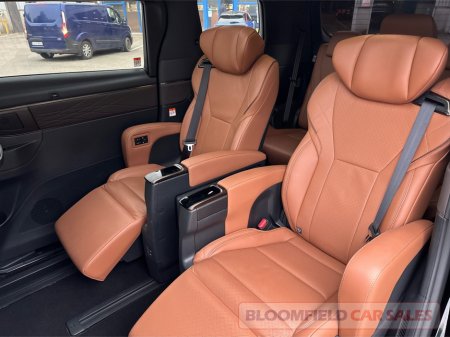 2025 Toyota Alphard - photo 16